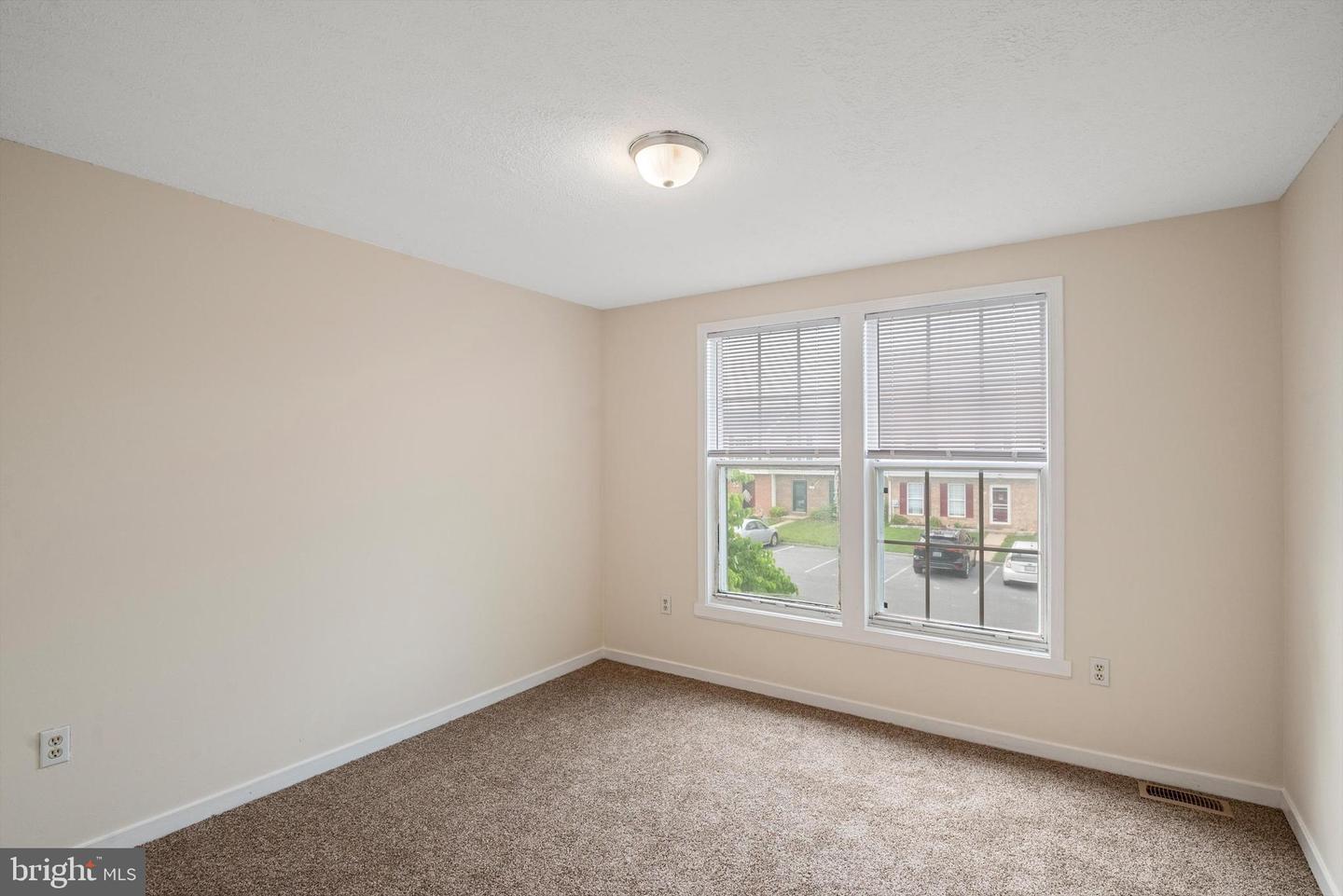 206 EMILY LN
