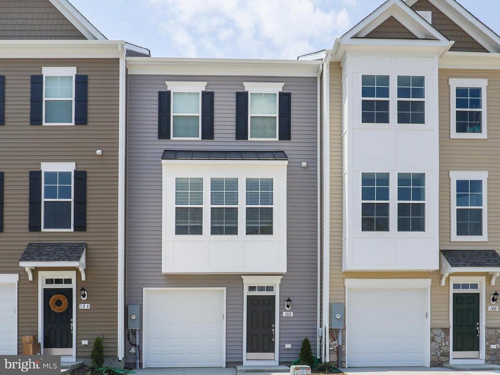 102 METCALF TER