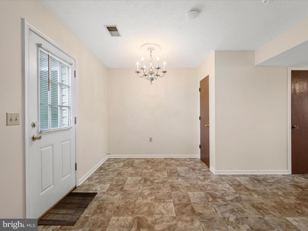 114 PARKSIDE DR