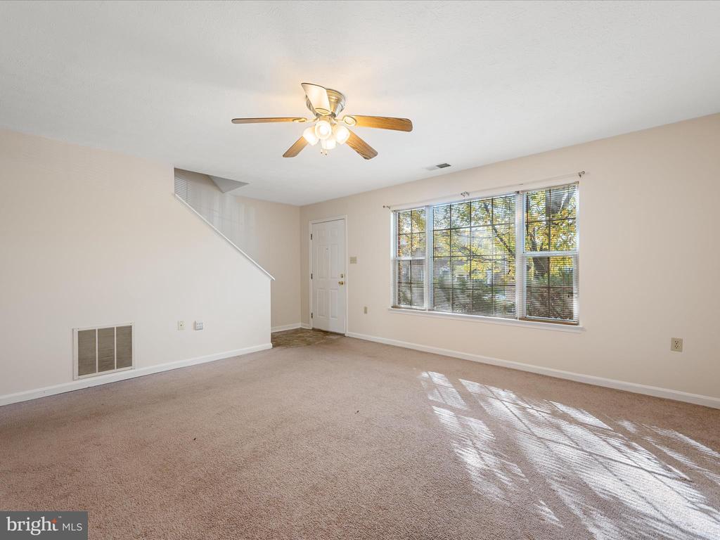 114 PARKSIDE DR