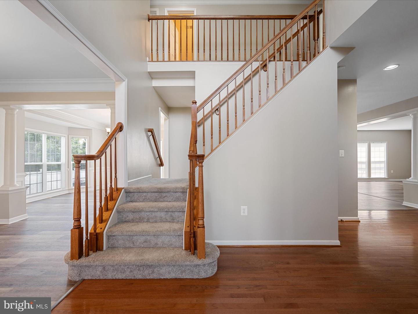 207 MACKENZIE LN