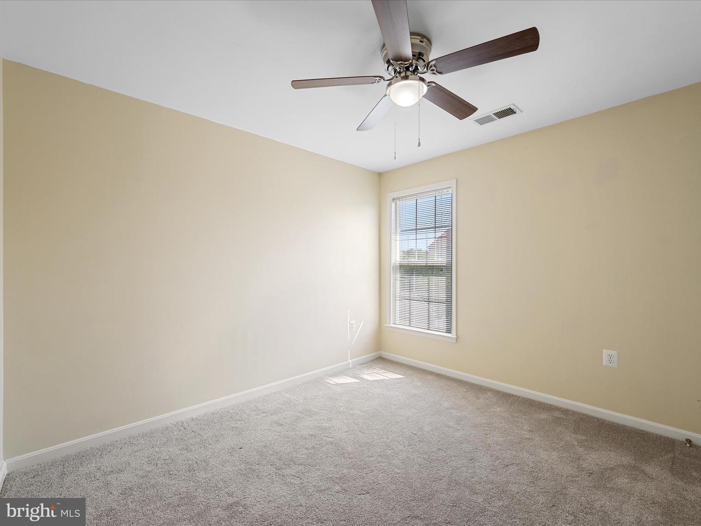 207 MACKENZIE LN