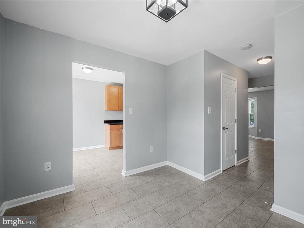 113 AMETHYST CT