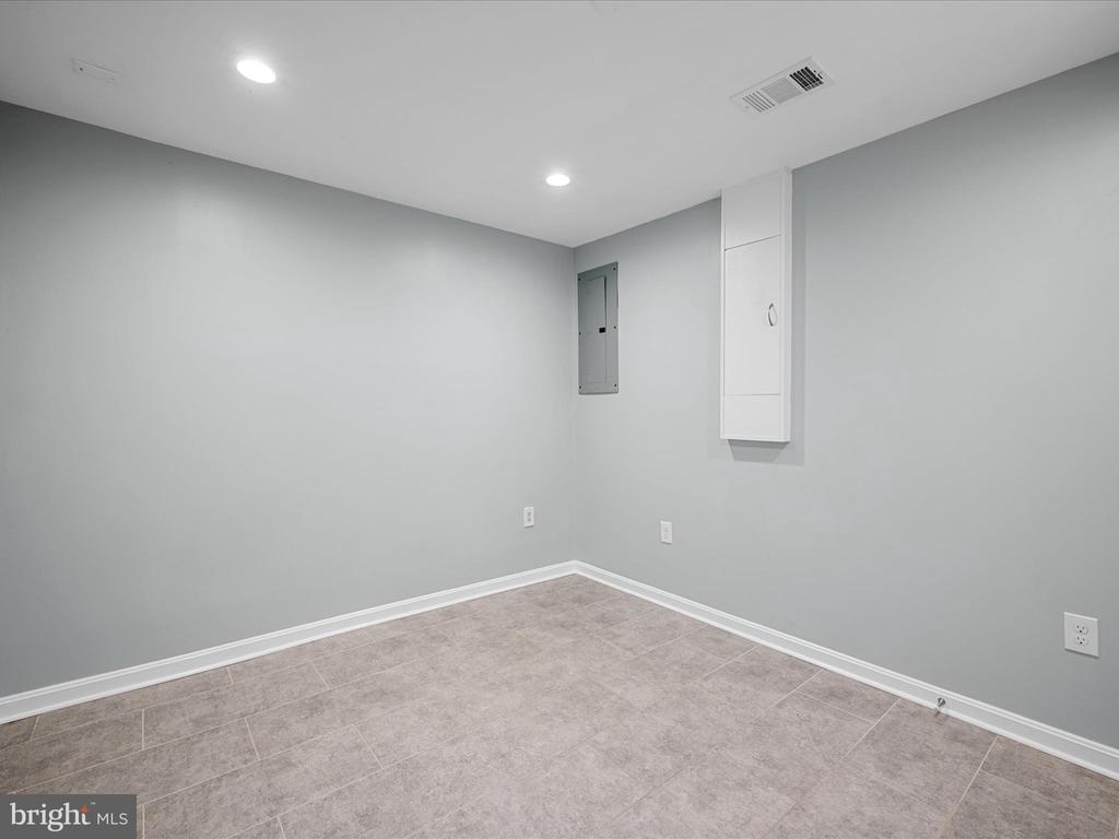 113 AMETHYST CT