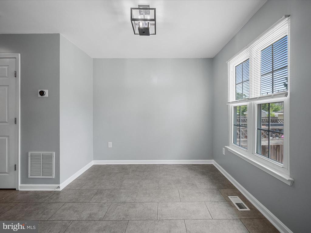 113 AMETHYST CT
