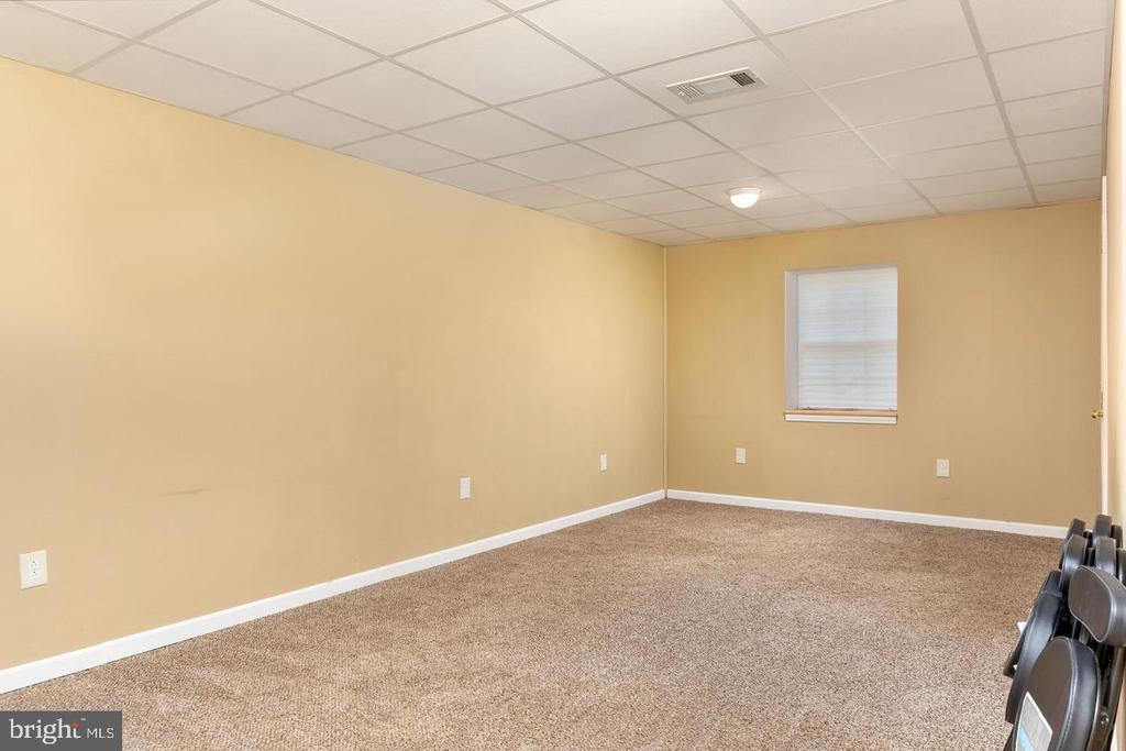 289 SLATE LN