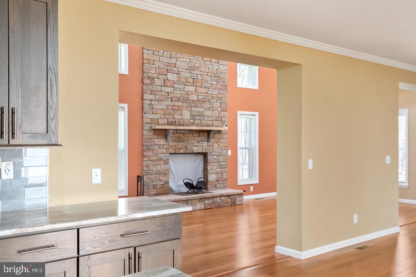 289 SLATE LN