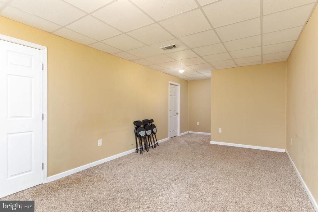 289 SLATE LN