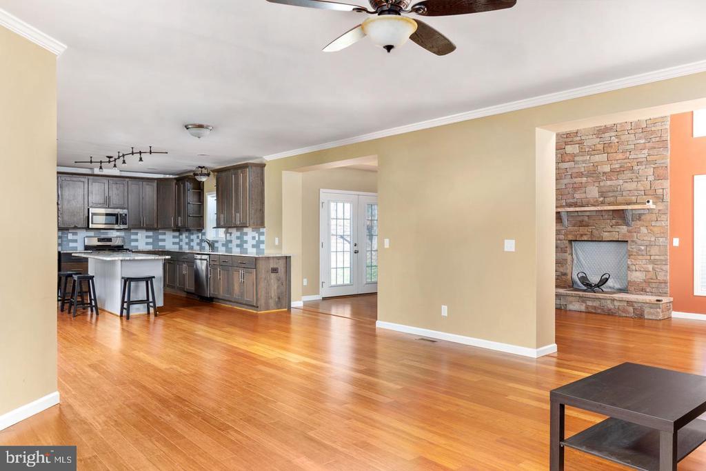 289 SLATE LN