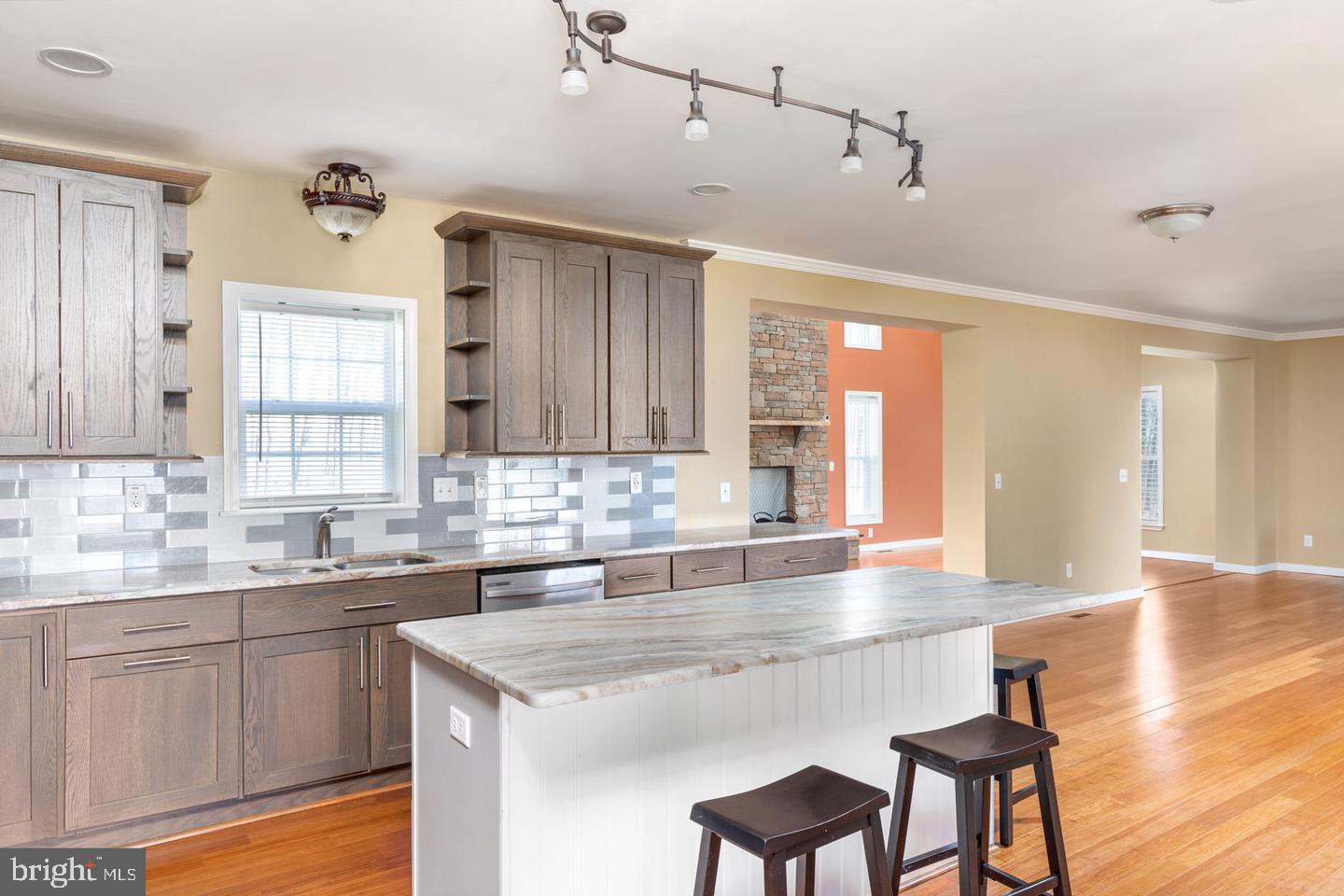 289 SLATE LN