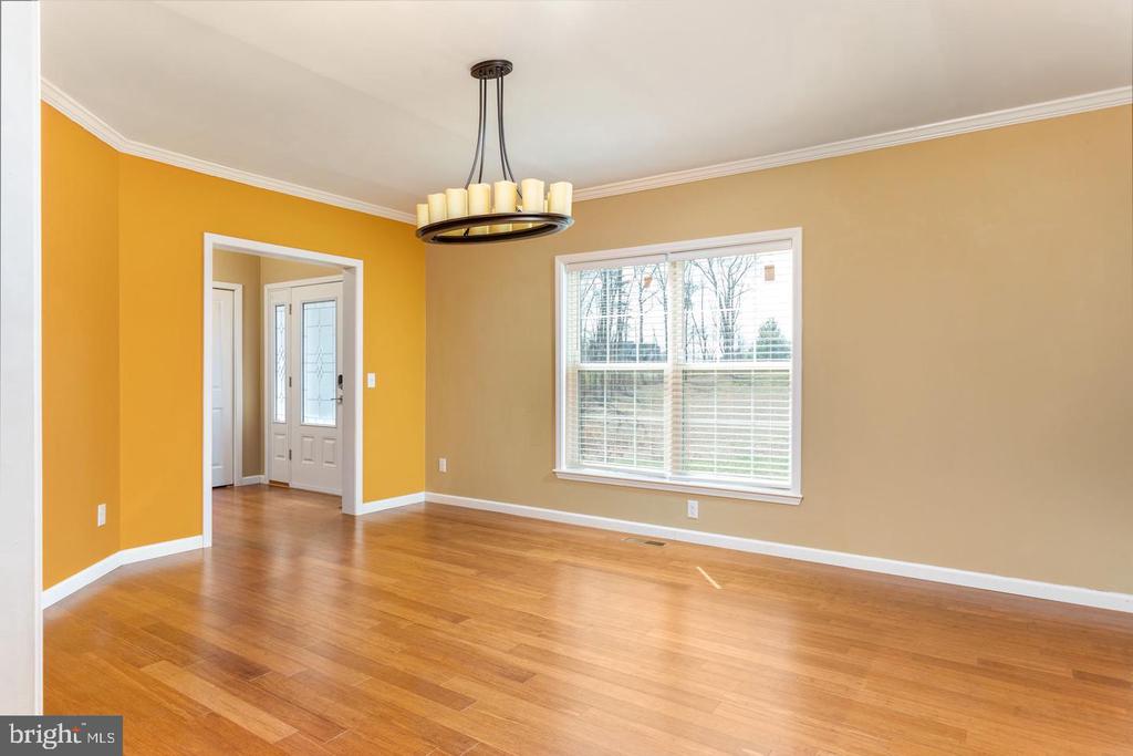 289 SLATE LN