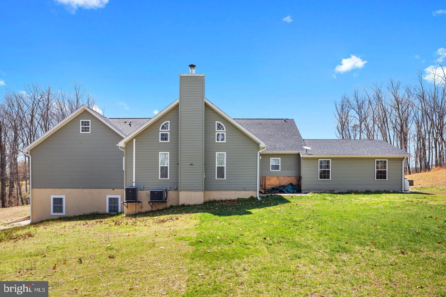 289 SLATE LN
