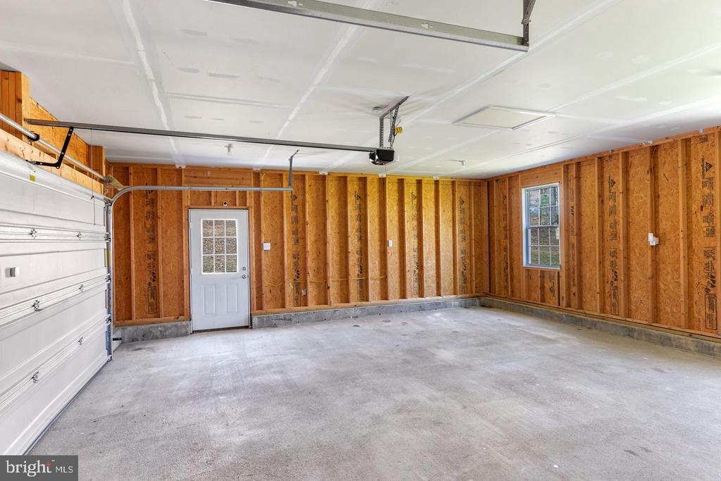 289 SLATE LN