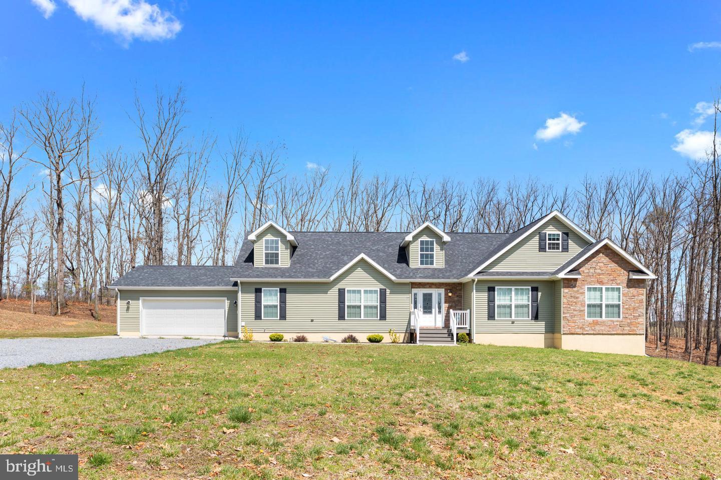289 SLATE LN