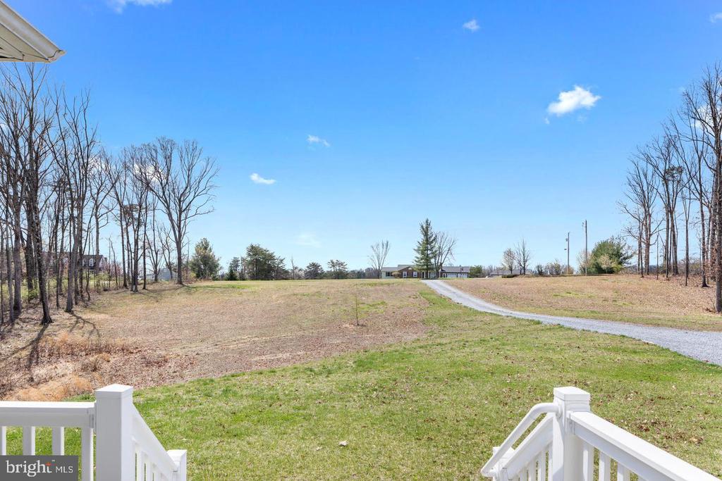 289 SLATE LN