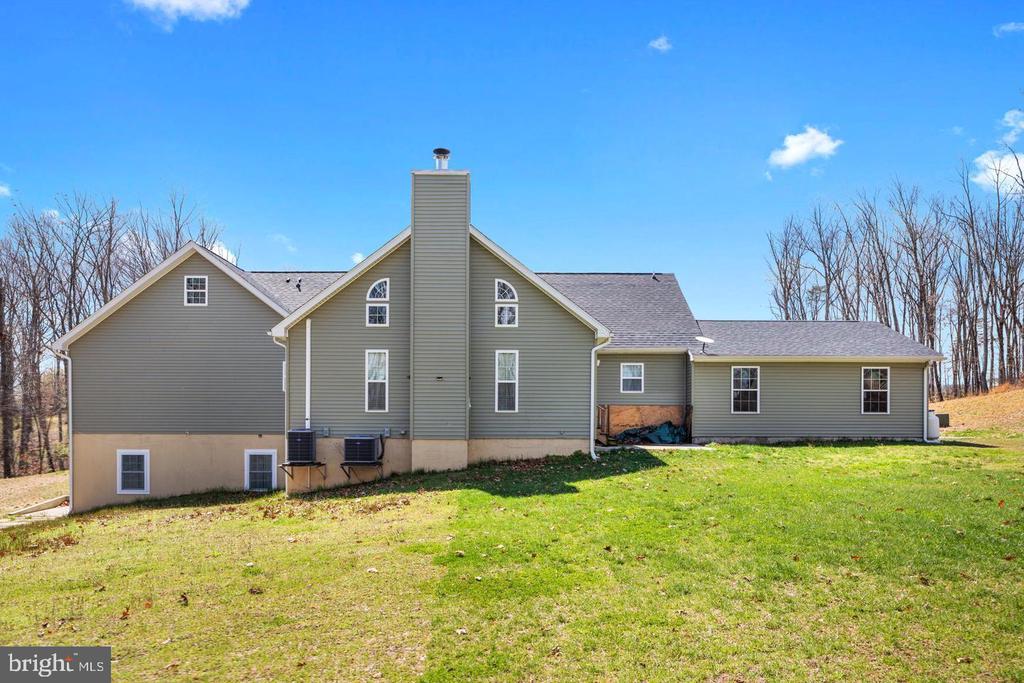 289 SLATE LN