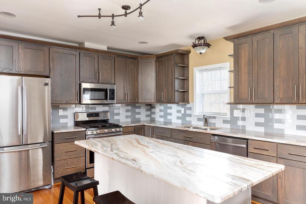 289 SLATE LN
