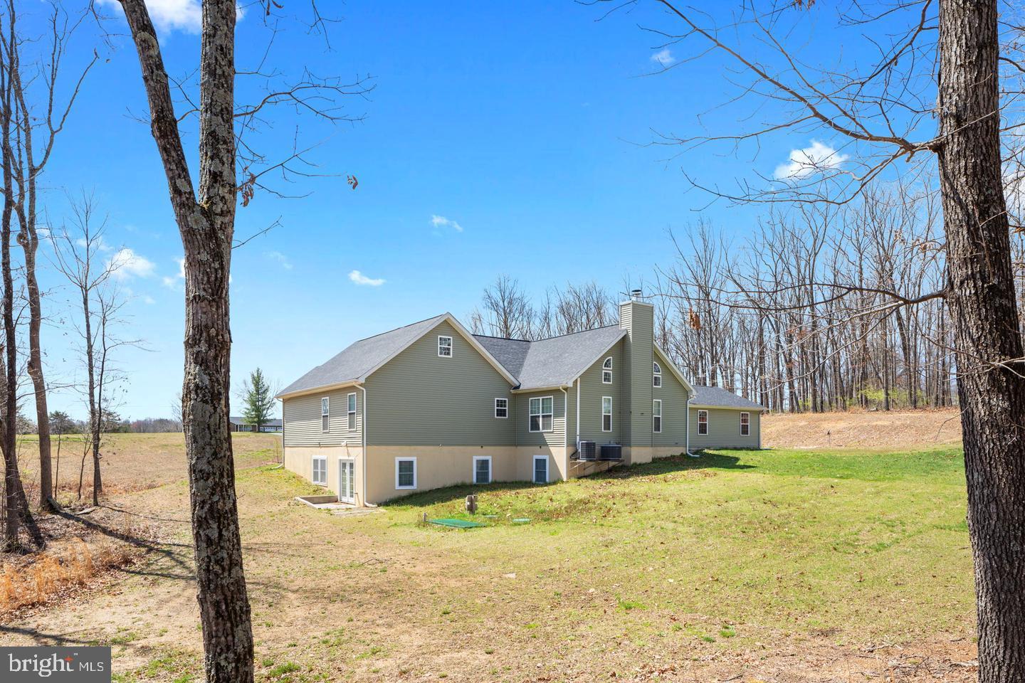 289 SLATE LN