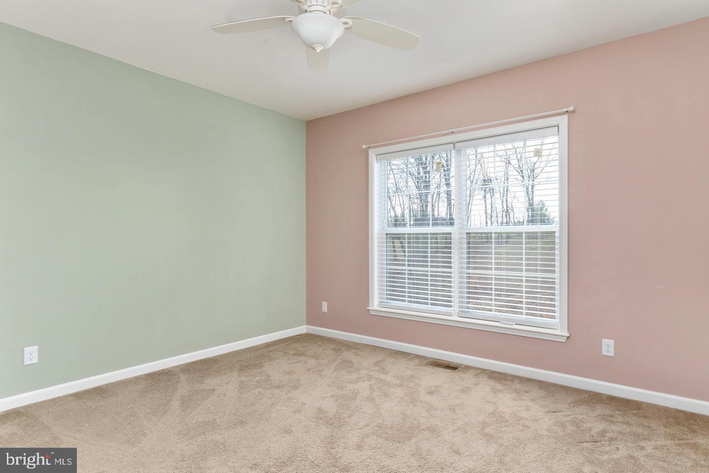 289 SLATE LN