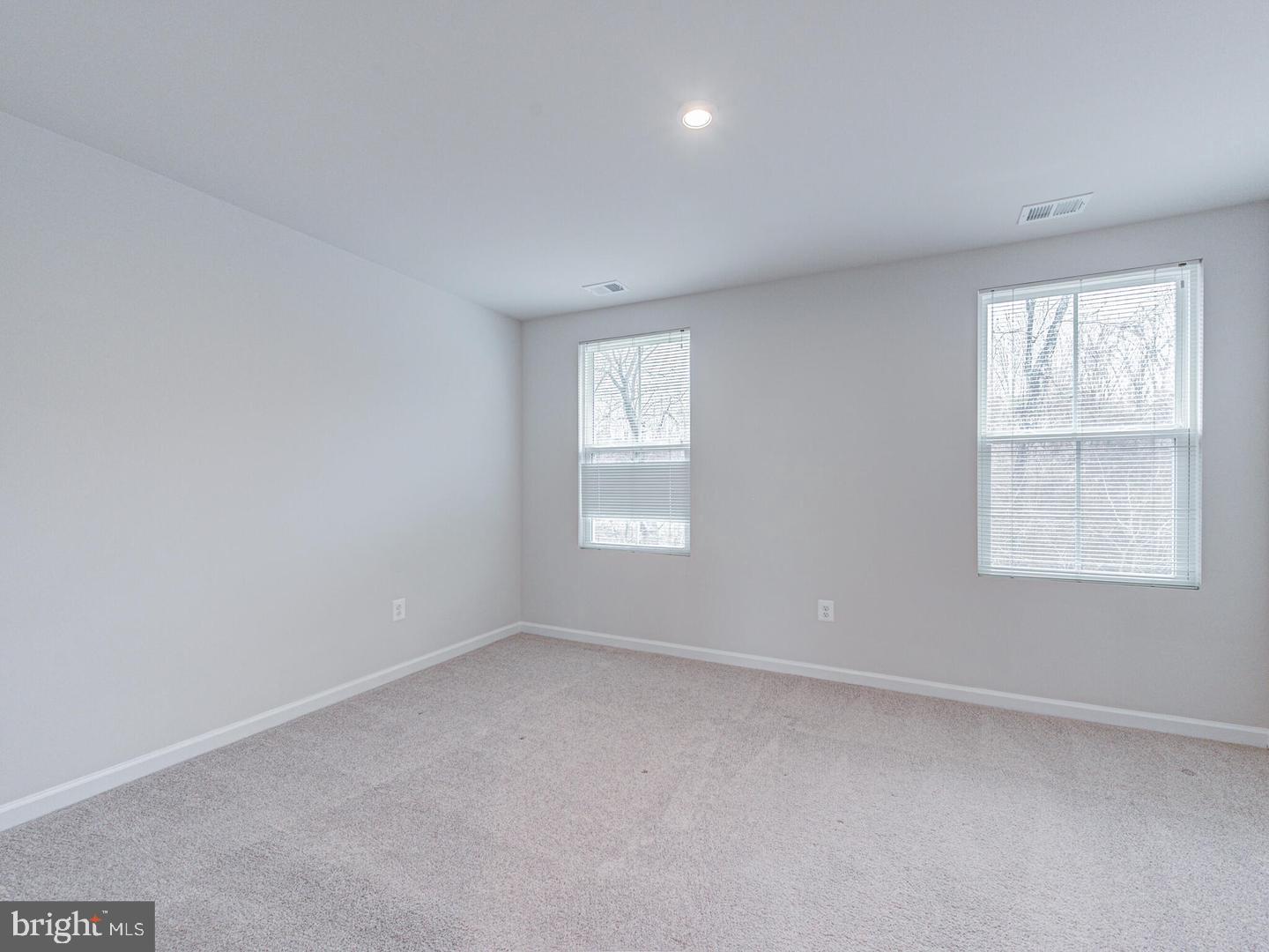 290 SAGE CIR