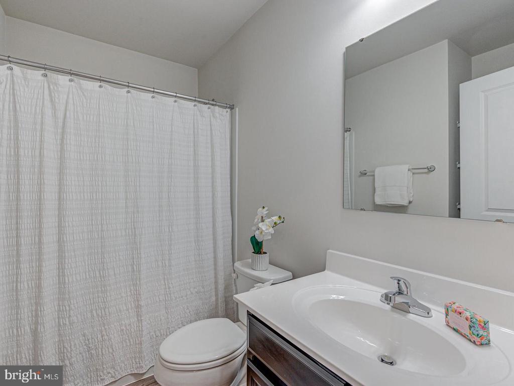 290 SAGE CIR