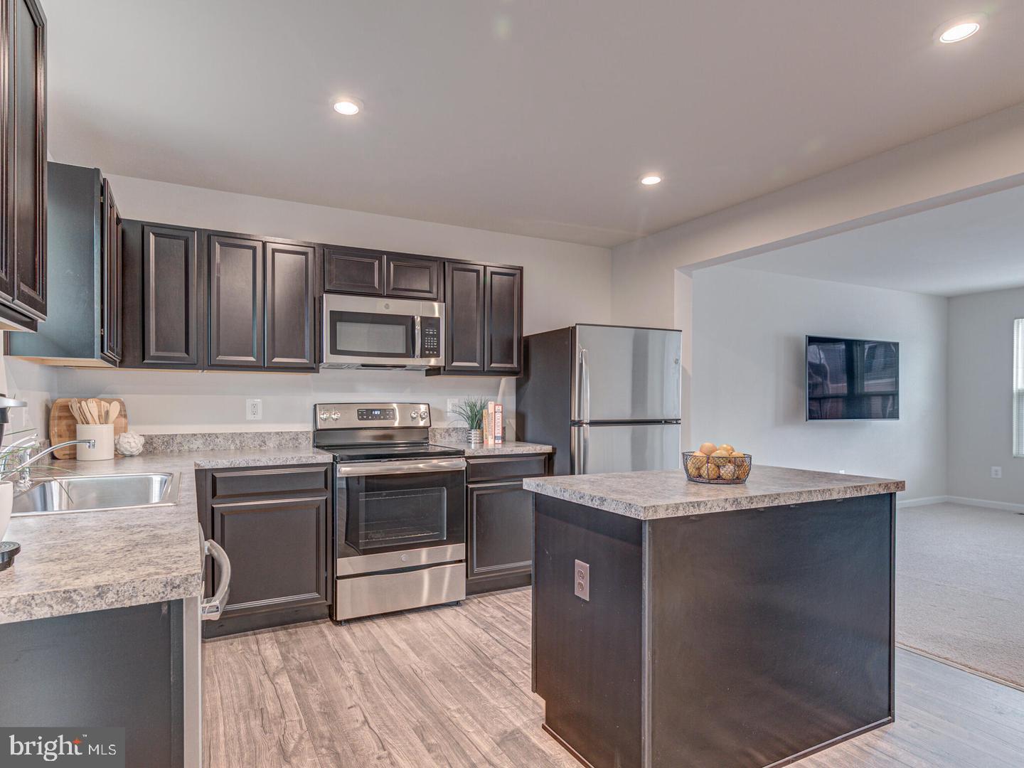 290 SAGE CIR