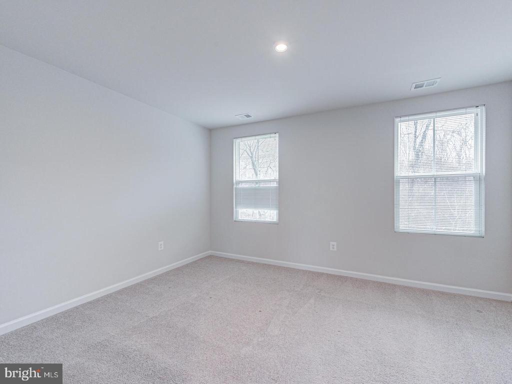 290 SAGE CIR