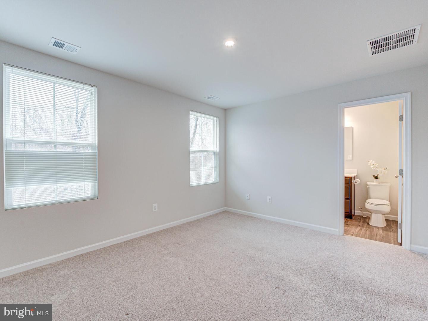 290 SAGE CIR