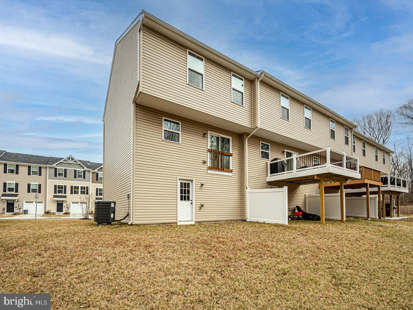 290 SAGE CIR