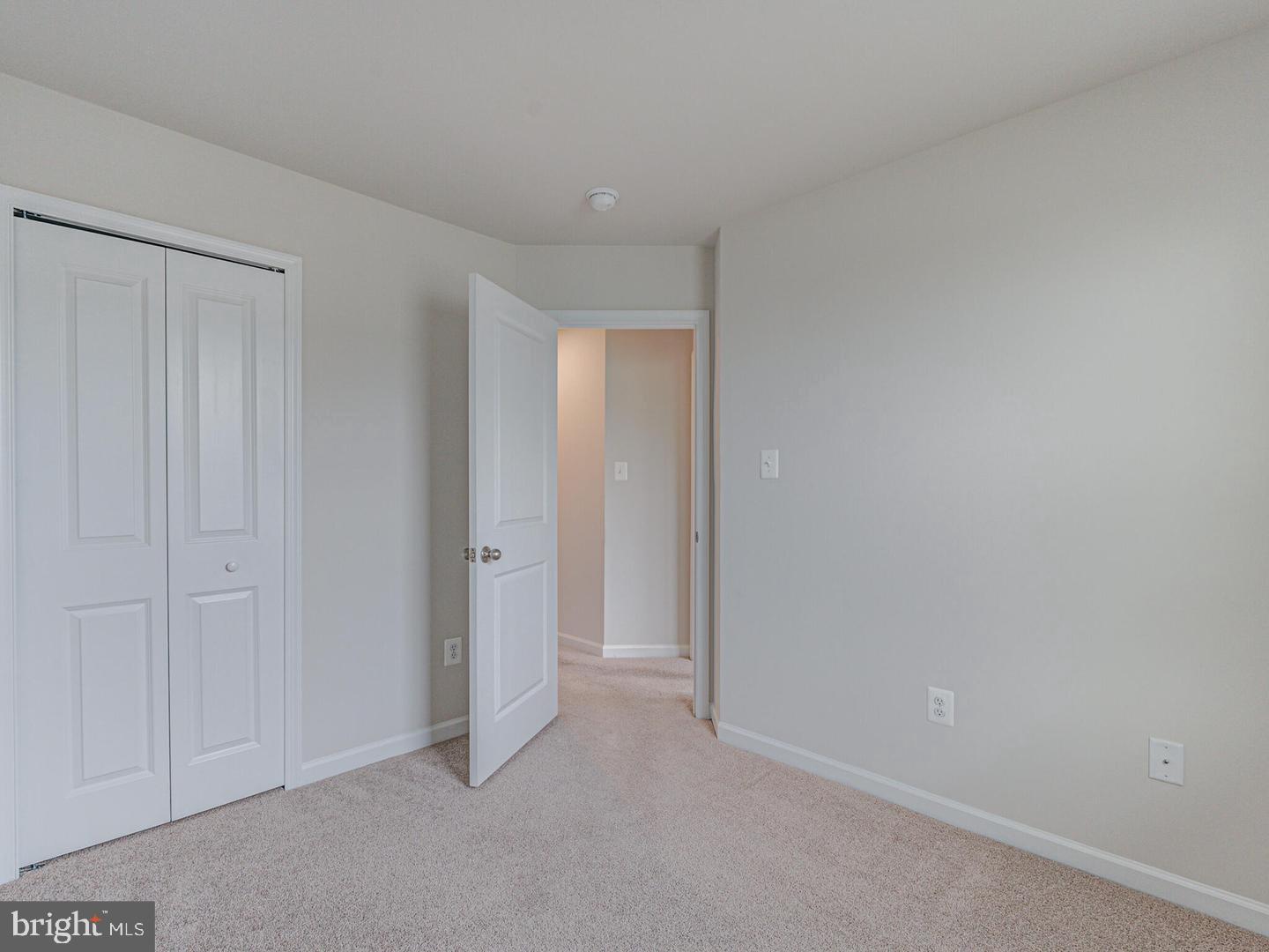 290 SAGE CIR