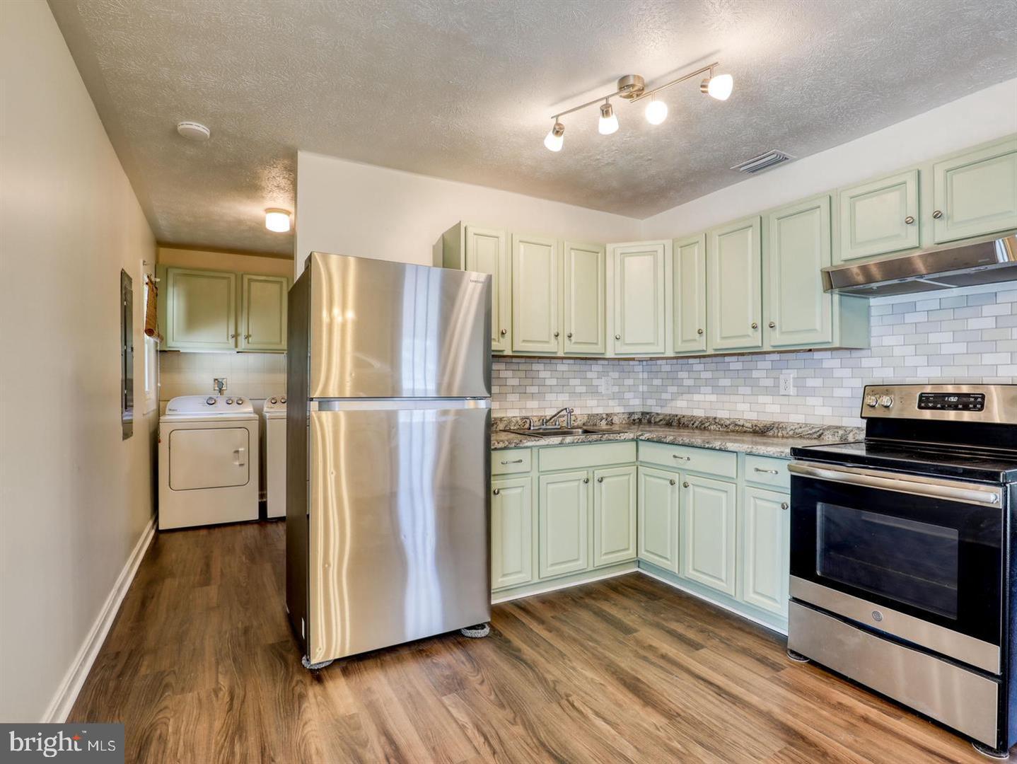 208 CREST CIRCLE