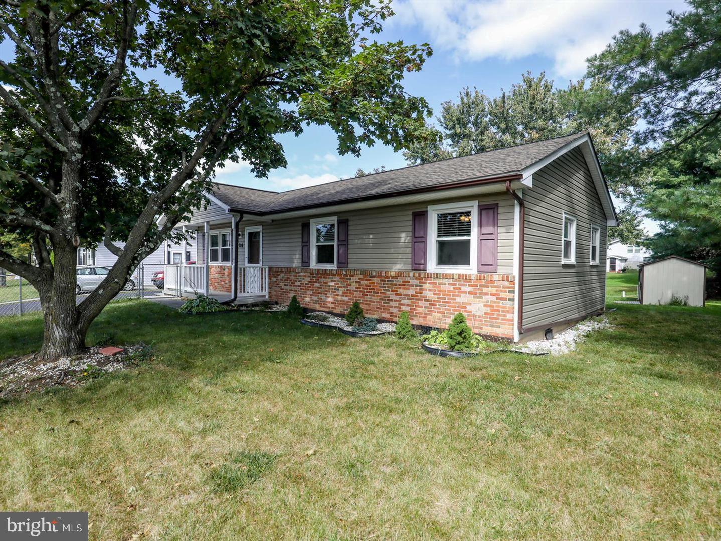 208 CREST CIRCLE