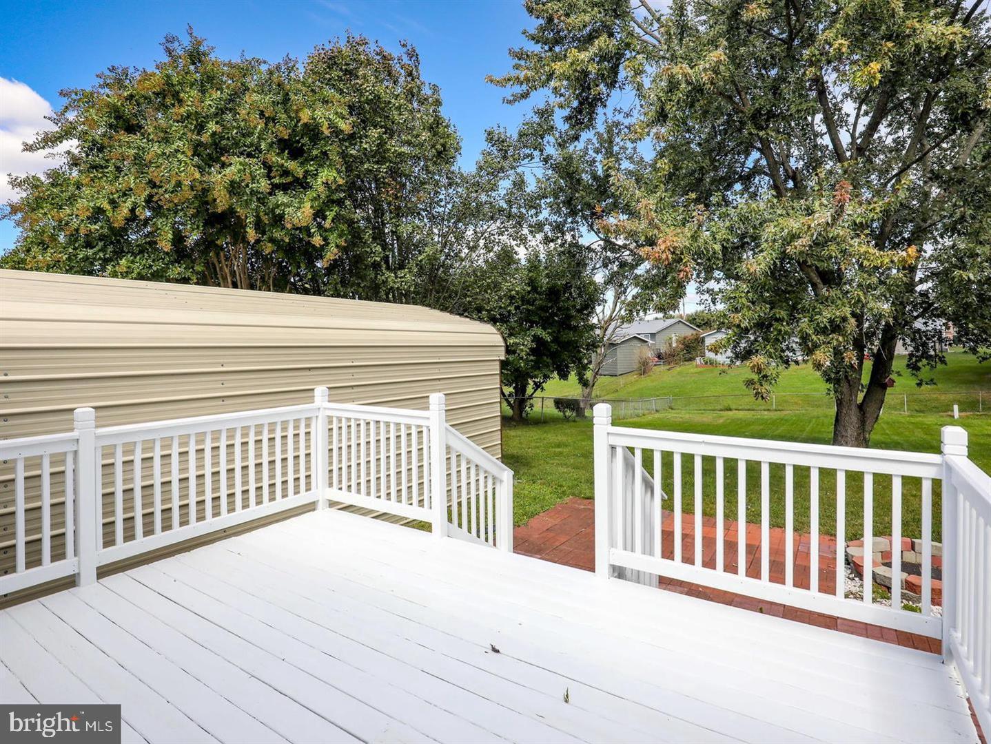 208 CREST CIRCLE