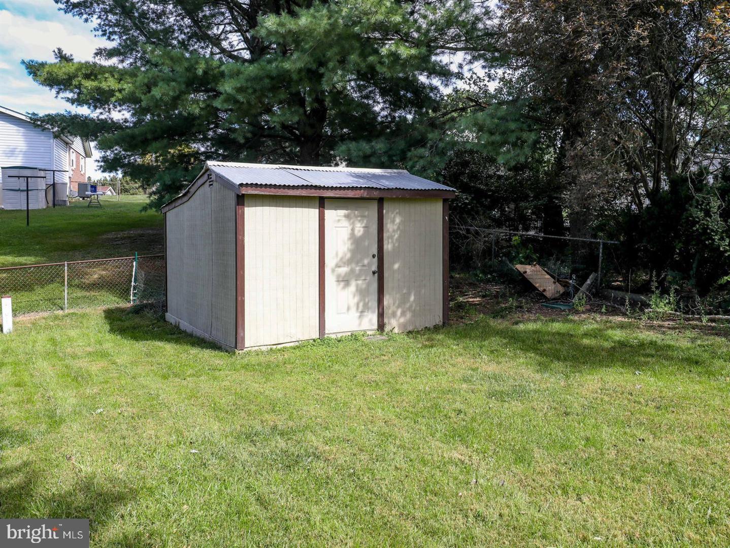 208 CREST CIRCLE