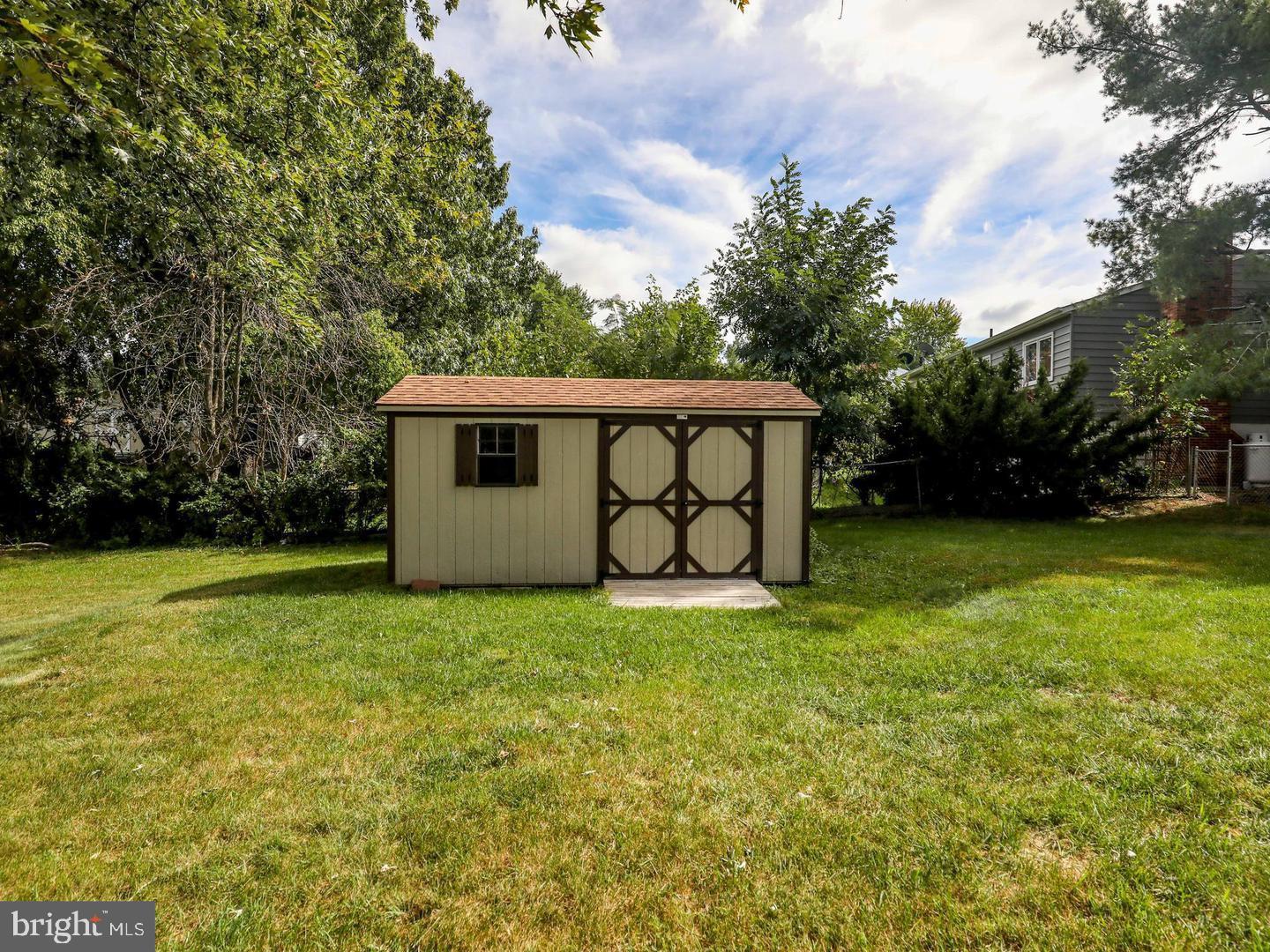 208 CREST CIRCLE