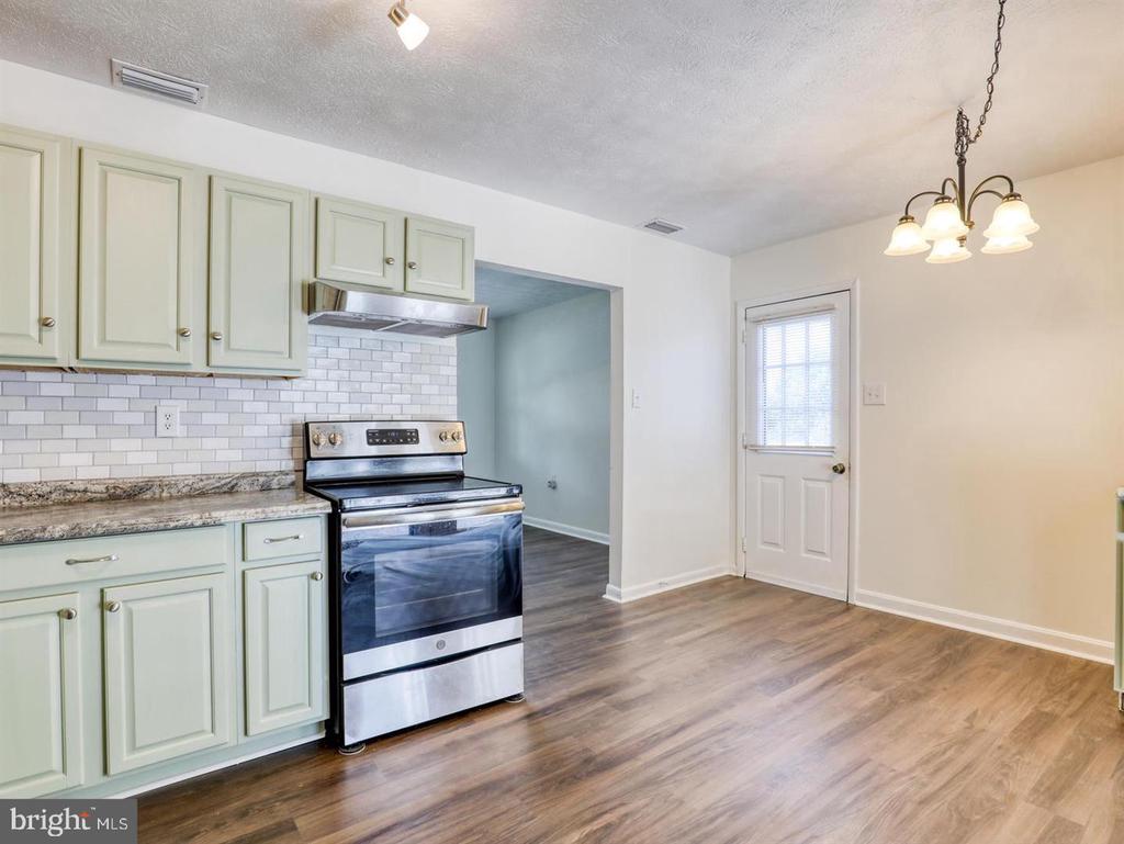 208 CREST CIRCLE
