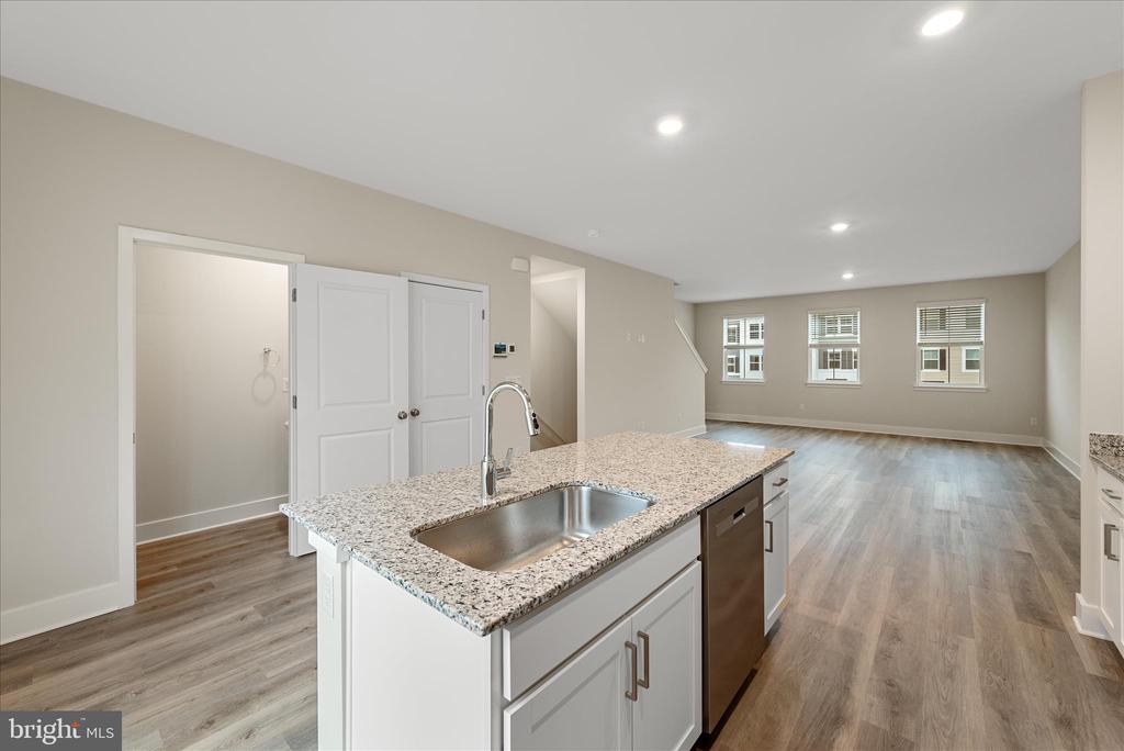 180 MUNSEE CIRCLE