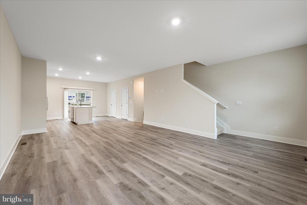 180 MUNSEE CIRCLE