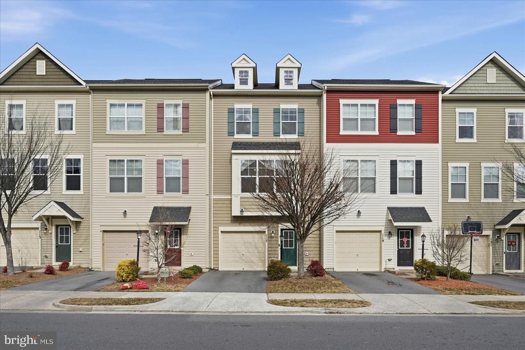 117 ROTUNDA DR