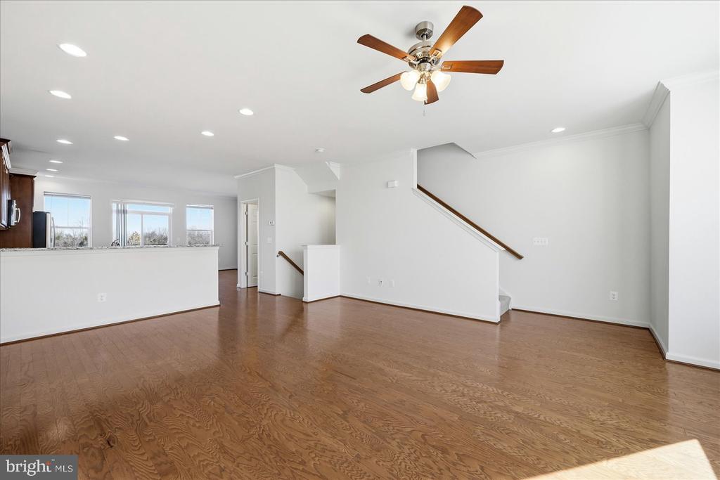117 ROTUNDA DR