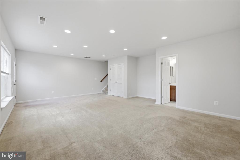108 ROTUNDA