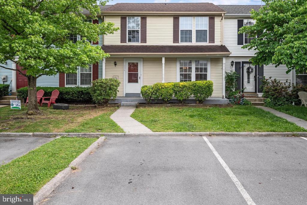 206 EMILY LANE