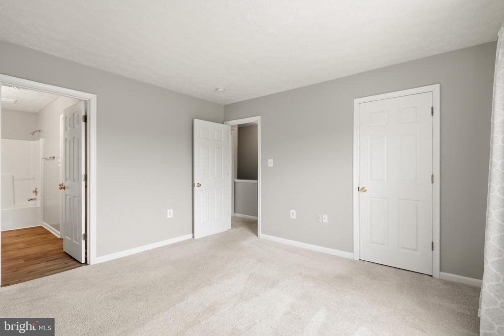 219 SURREY CLUB LANE