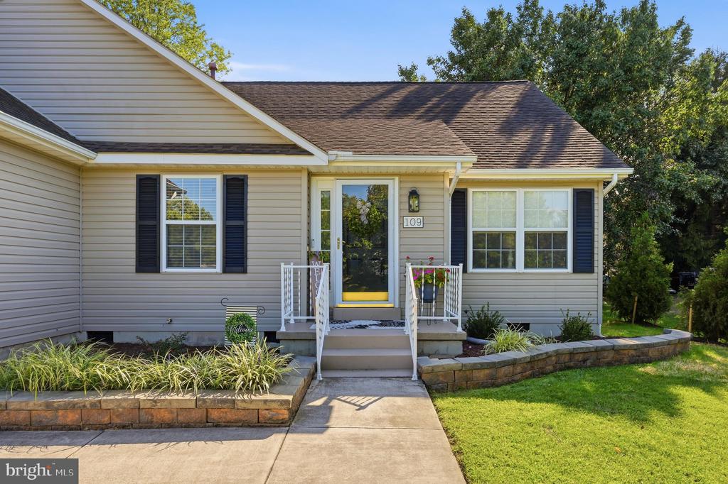109 JEFFERSON COURT