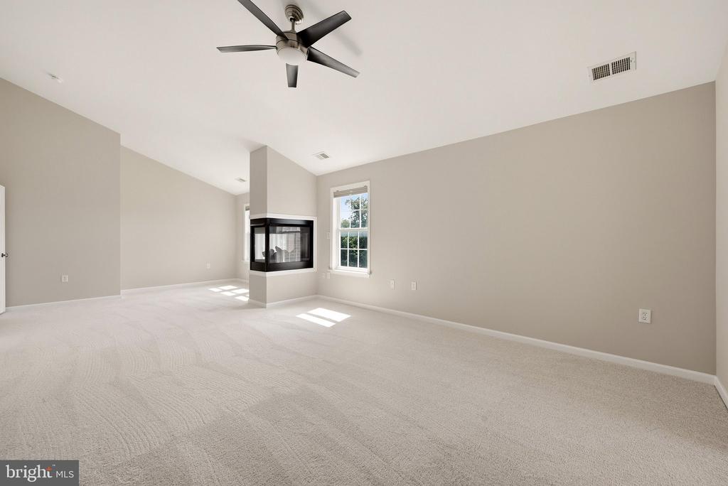 104 YARROW COURT