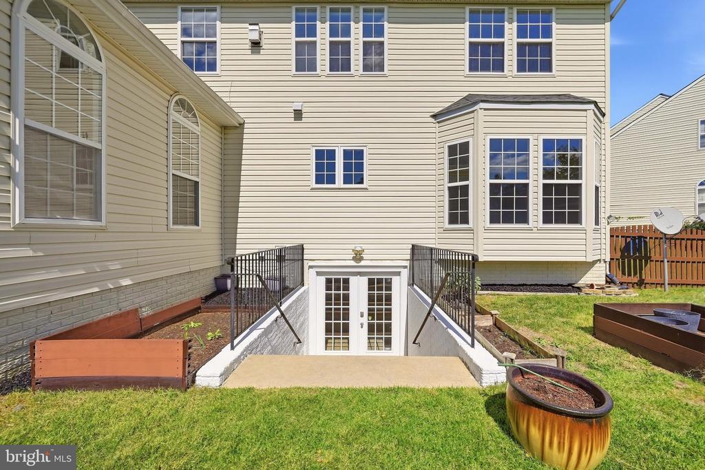104 YARROW COURT
