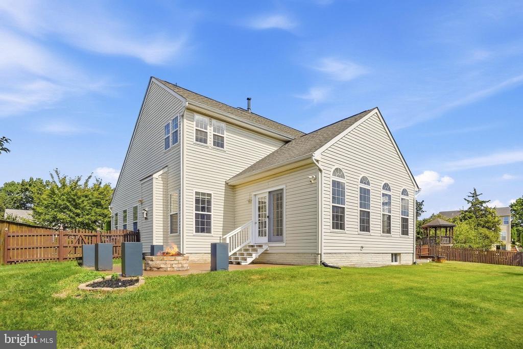 104 YARROW COURT