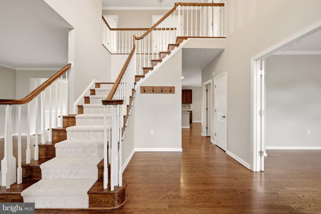 104 YARROW COURT
