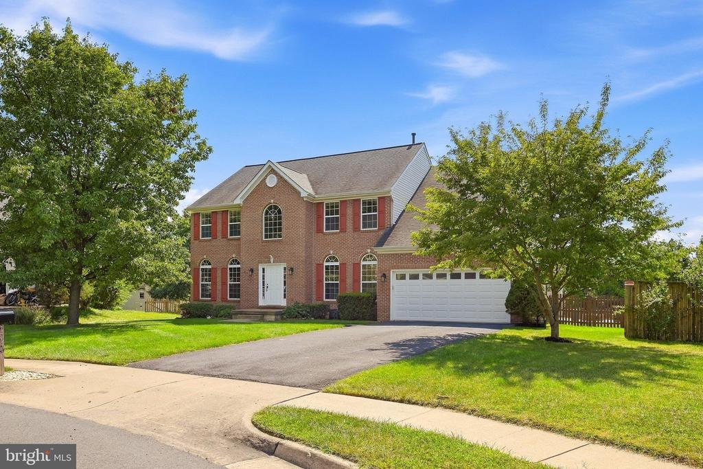 104 YARROW COURT