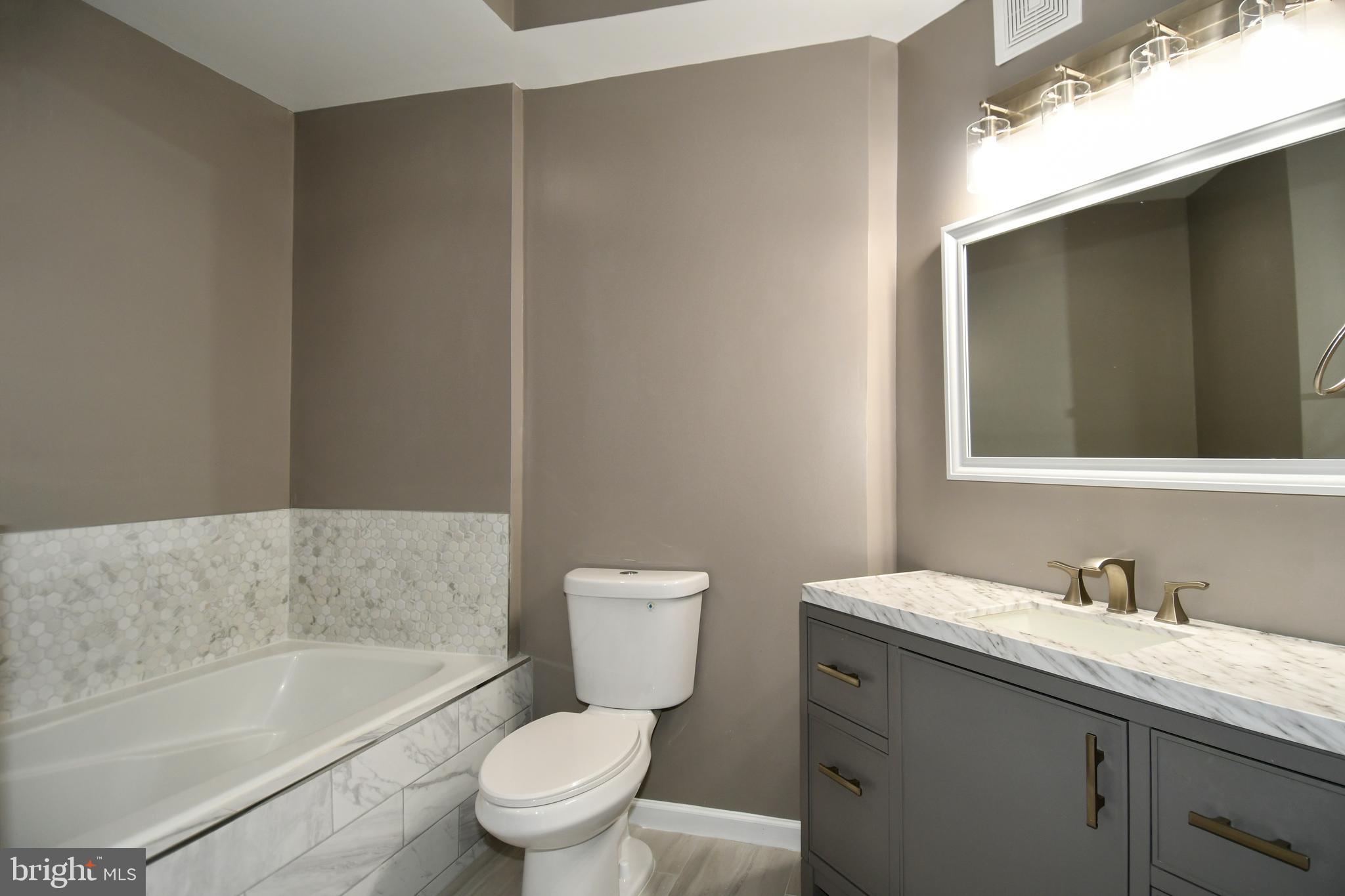 5909 FOUNDERS HILL DR #202